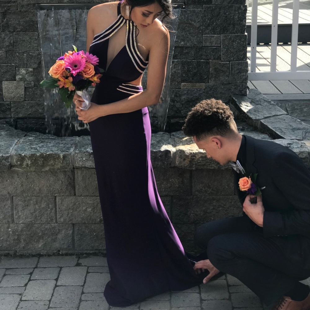 BEAUTIFUL PURPLE PROM DRESS!!!
